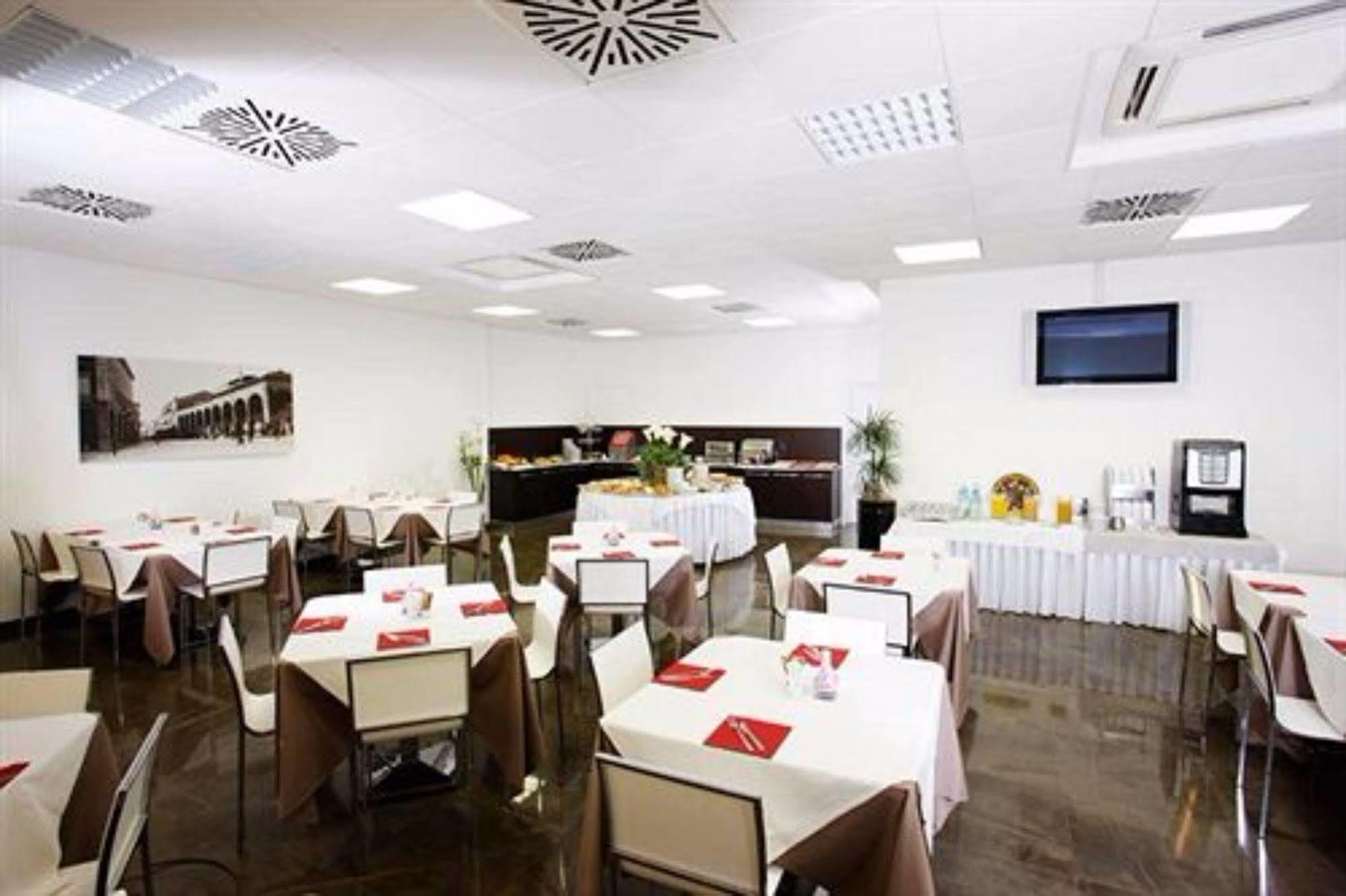 Hotel Hotel Carpi 4*